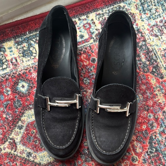 Tod’s Black Double T Suede Women’s Loafers - Picture 5 of 13